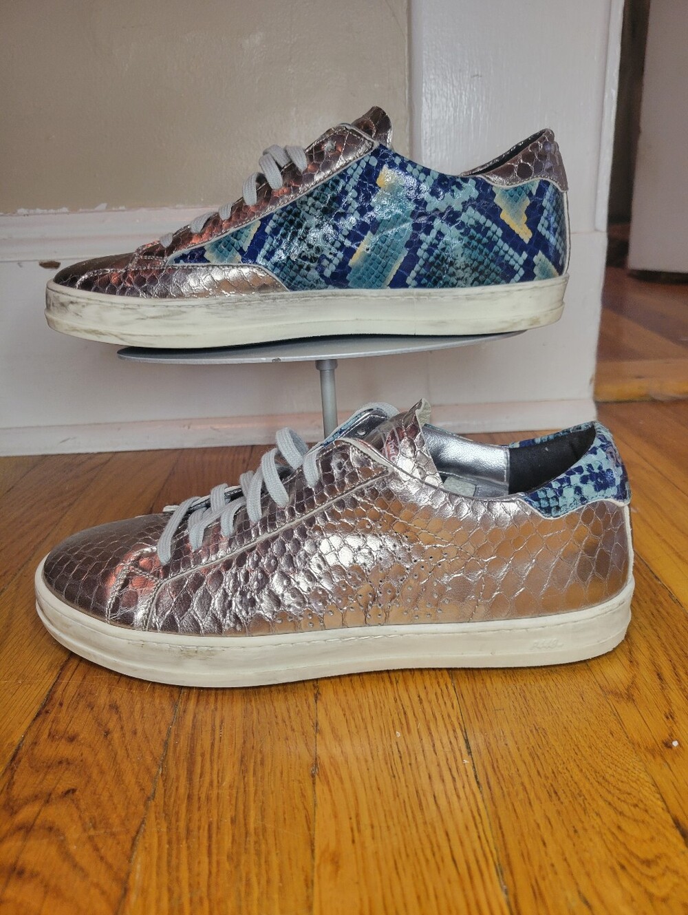 P448 John Python embossed/ Metallic Leather Sneakers Size 39